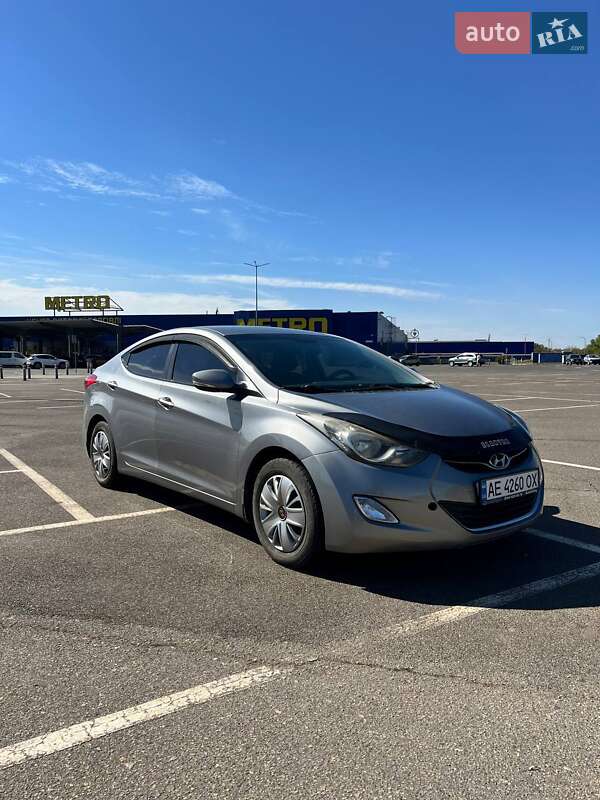Седан Hyundai Elantra 2012 в Кривом Роге