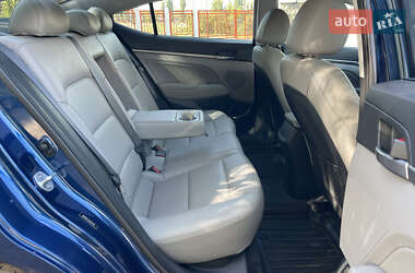Седан Hyundai Elantra 2016 в 