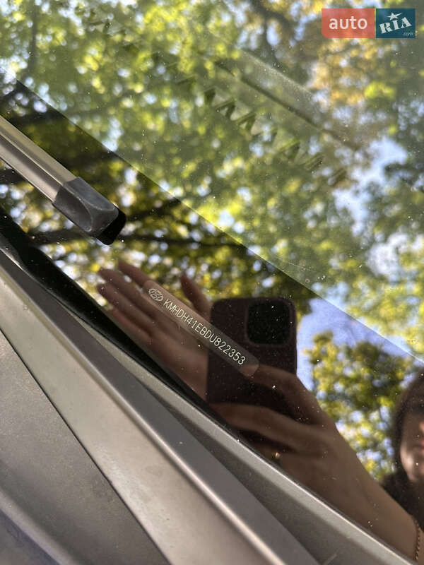 Седан Hyundai Elantra 2013 в Конотопе