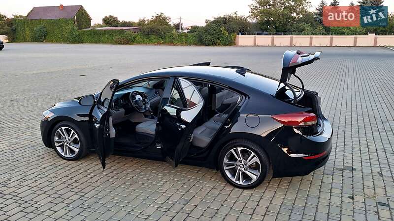 Седан Hyundai Elantra 2016 в Одессе