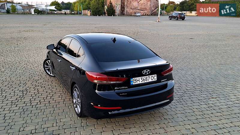 Седан Hyundai Elantra 2016 в Одессе