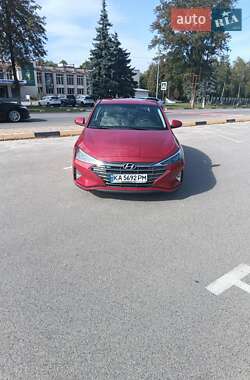 Седан Hyundai Elantra 2019 в Киеве
