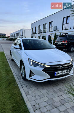 Седан Hyundai Elantra 2020 в Киеве
