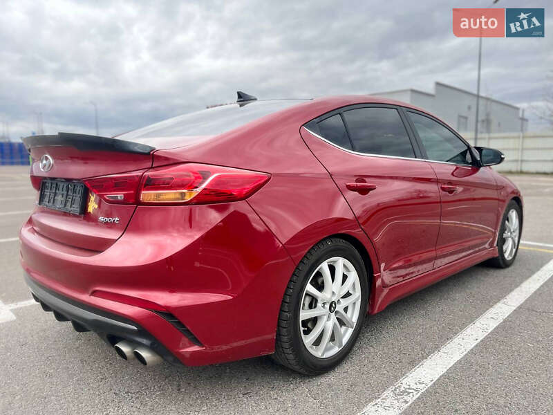 Седан Hyundai Elantra 2018 в Львове