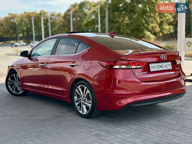 Седан Hyundai Elantra 2016 в Днепре