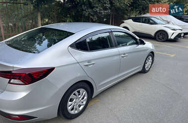 Седан Hyundai Elantra 2018 в 