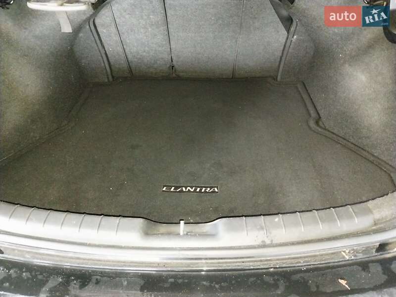 Седан Hyundai Elantra 2019 в Одессе