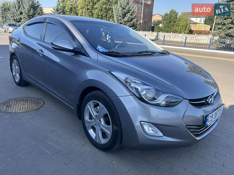 Седан Hyundai Elantra 2011 в Прилуках