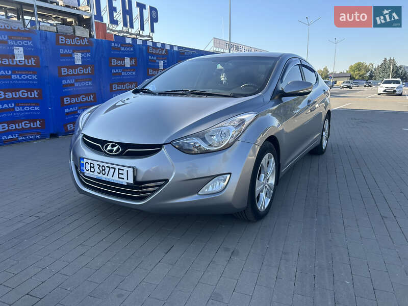 Седан Hyundai Elantra 2011 в Прилуках