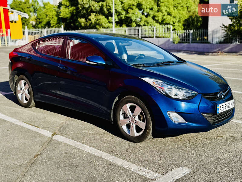 Седан Hyundai Elantra 2012 в Кропивницком