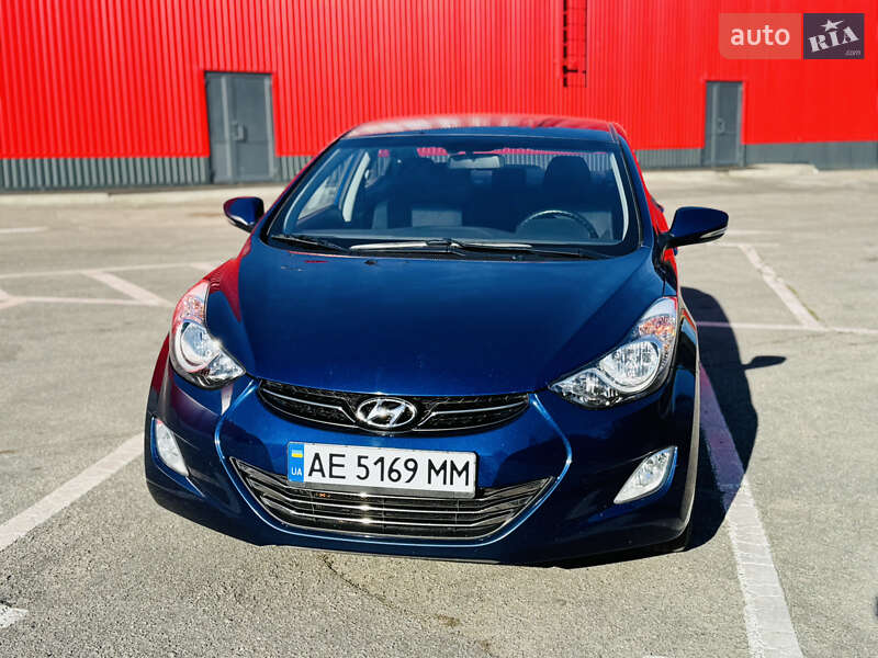 Седан Hyundai Elantra 2012 в Кропивницком
