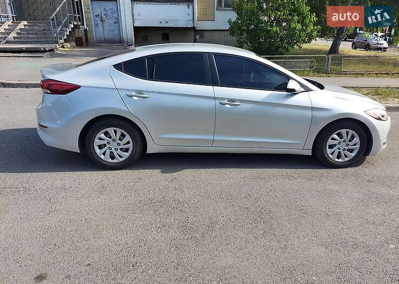 Седан Hyundai Elantra 2018 в Ковеле