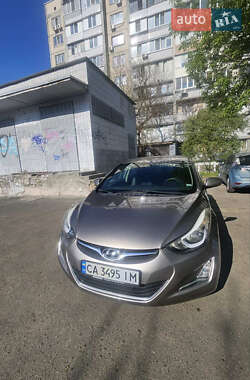 Седан Hyundai Elantra 2014 в Києві