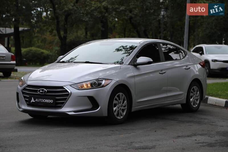 Hyundai Elantra 2017