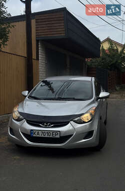 Седан Hyundai Elantra 2011 в Киеве