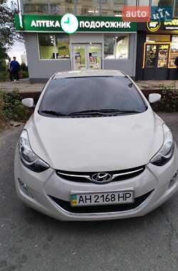 Седан Hyundai Elantra 2011 в Києві