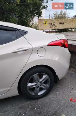 Седан Hyundai Elantra 2011 в 