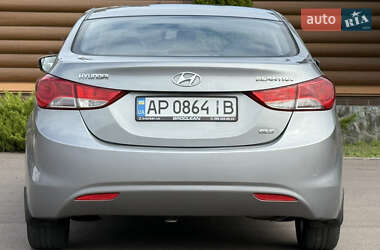 Седан Hyundai Elantra 2013 в 