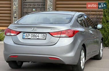 Седан Hyundai Elantra 2013 в 