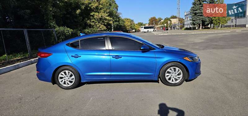 Седан Hyundai Elantra 2016 в Лубнах