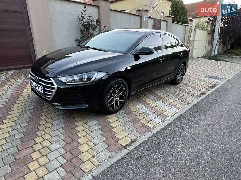 Седан Hyundai Elantra 2016 в Одессе