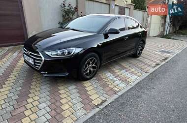 Седан Hyundai Elantra 2016 в 
