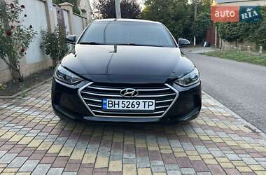Седан Hyundai Elantra 2016 в 