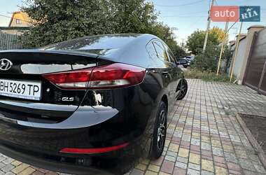 Седан Hyundai Elantra 2016 в 