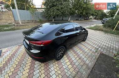 Седан Hyundai Elantra 2016 в 