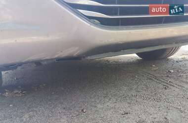 Седан Hyundai Elantra 2012 в 