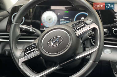Седан Hyundai Elantra 2021 в 