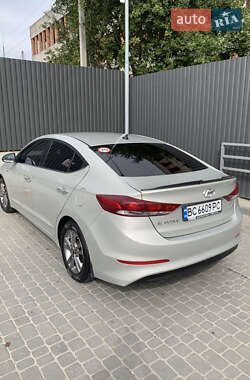 Седан Hyundai Elantra 2018 в Винниках