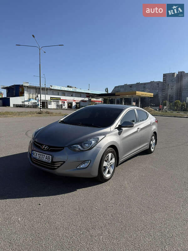 Седан Hyundai Elantra 2013 в Харькове фото 2 Седан Hyundai Elantra 2013 в Харькове