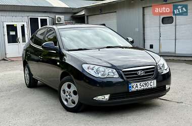 Седан Hyundai Elantra 2008 в Киеве