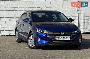 Седан Hyundai Elantra 2019 в Киеве