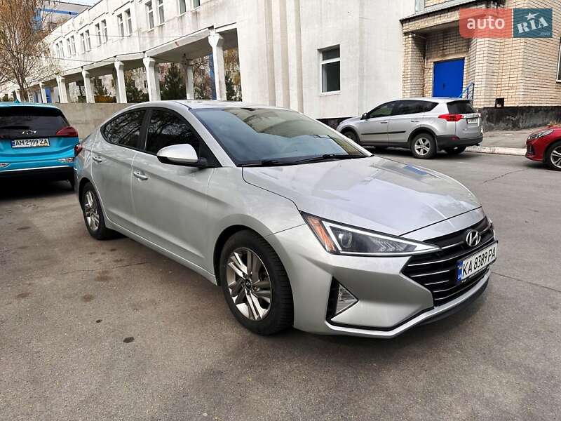 Hyundai Elantra 2019