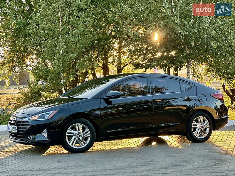 Седан Hyundai Elantra 2019 в Кропивницком