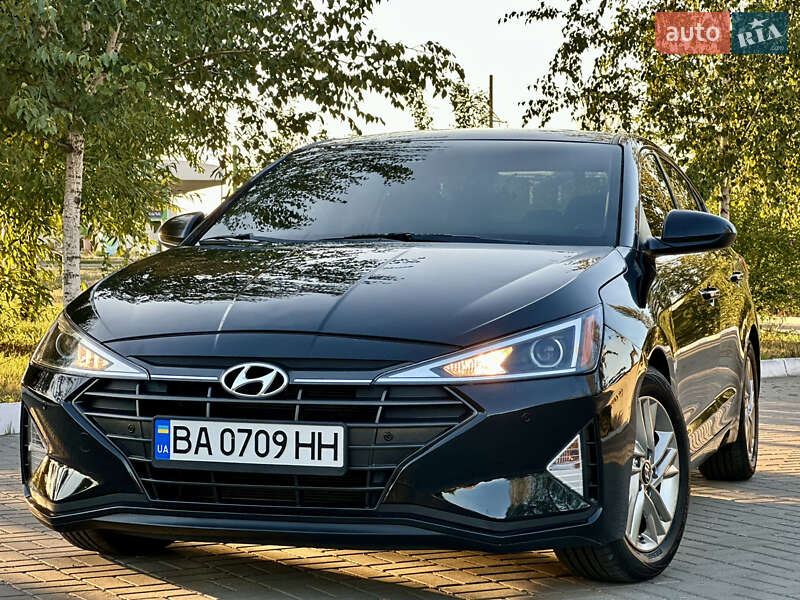 Седан Hyundai Elantra 2019 в Кропивницком