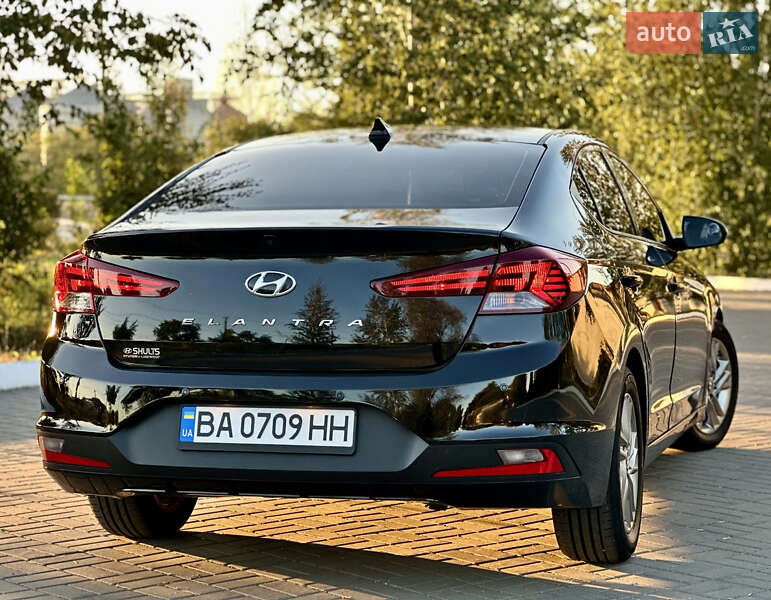 Седан Hyundai Elantra 2019 в Кропивницком