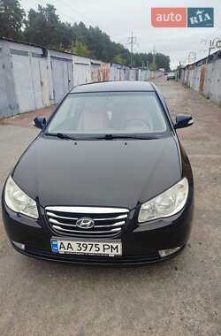 Седан Hyundai Elantra 2010 в Киеве