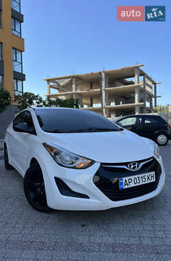 Седан Hyundai Elantra 2015 в 