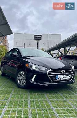 Седан Hyundai Elantra 2016 в Львові