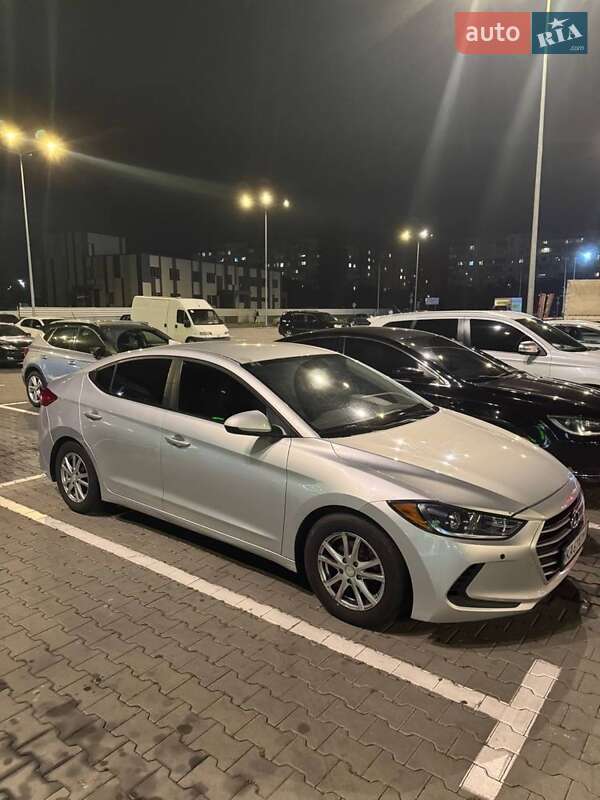Hyundai Elantra 2017