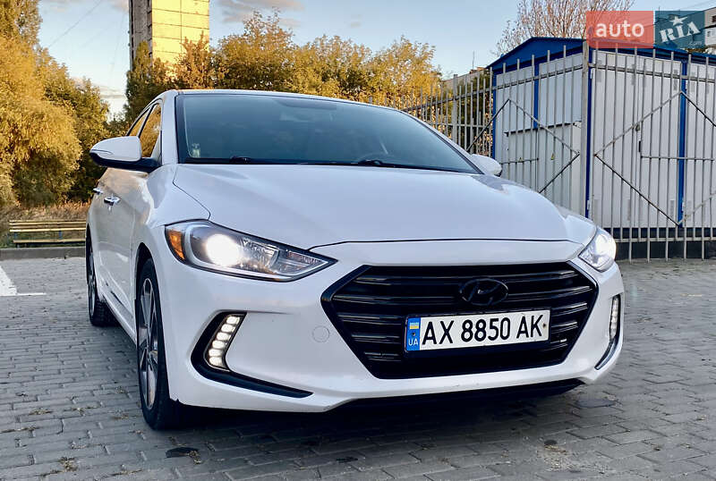 Седан Hyundai Elantra 2016 в Харкові