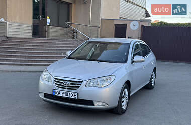 Седан Hyundai Elantra 2011 в Києві