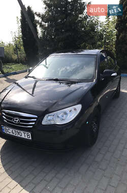 Седан Hyundai Elantra 2010 в 