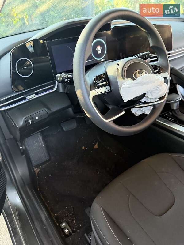 Седан Hyundai Elantra 2024 в Виннице
