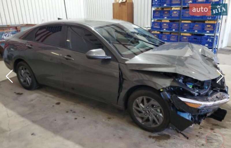Седан Hyundai Elantra 2024 в Виннице