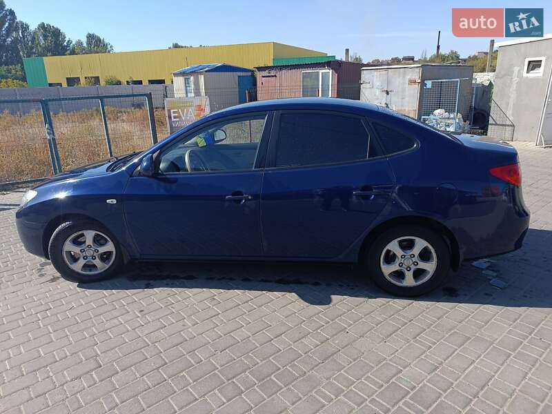 Седан Hyundai Elantra 2007 в Николаеве
