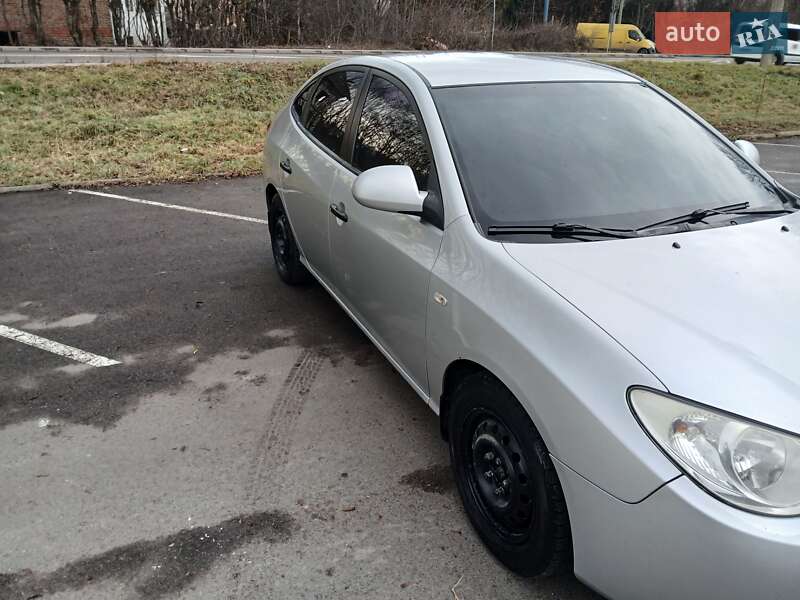 Седан Hyundai Elantra 2007 в Ивано-Франковске